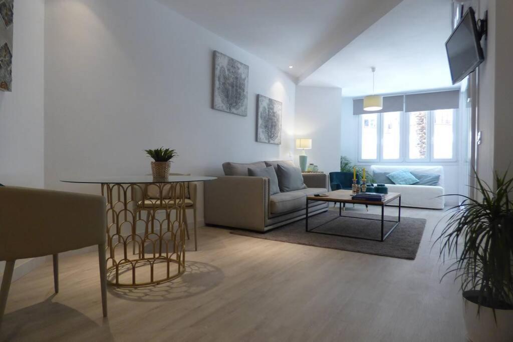 Nuevo Apartamento Lujo Playa Malagueta-Centro Málaga Buitenkant foto