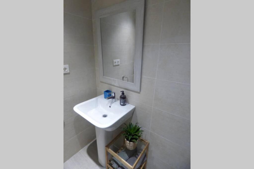 Nuevo Apartamento Lujo Playa Malagueta-Centro Málaga Buitenkant foto