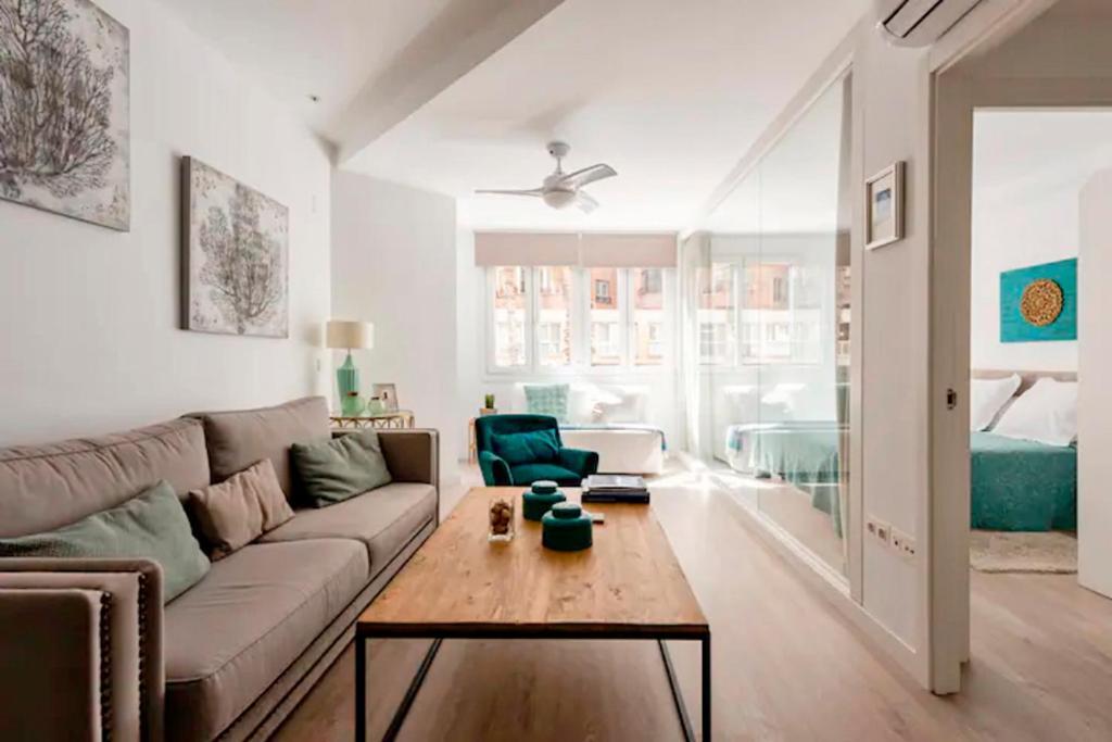 Nuevo Apartamento Lujo Playa Malagueta-Centro Málaga Buitenkant foto